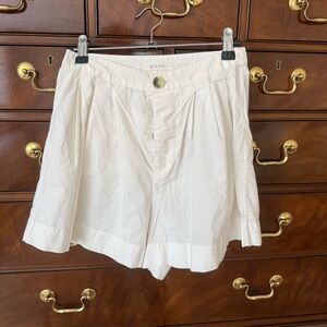 Doen Cream Pleated High-Waist Bermuda Shorts